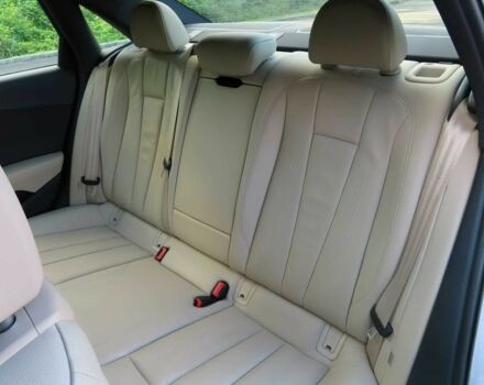 Сірий Ауді А4, об'ємом двигуна 2 л та пробігом 70 тис. км за 9000 $, фото 12 на Automoto.ua