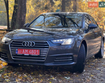 Ауді А4 2017 у Києві на Automoto.ua Сірий Ауді А4, об'ємом двигуна 2 л та пробігом 211 тис. км за 17300 $, фото 12 на Automoto.ua