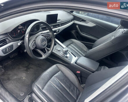 Сірий Ауді А4, об'ємом двигуна 2 л та пробігом 70 тис. км за 12999 $, фото 5 на Automoto.ua