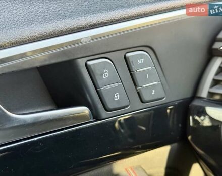 Сірий Ауді А4, об'ємом двигуна 1.98 л та пробігом 146 тис. км за 20000 $, фото 23 на Automoto.ua