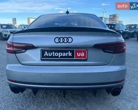 Сірий Ауді А4, об'ємом двигуна 2 л та пробігом 167 тис. км за 17990 $, фото 5 на Automoto.ua