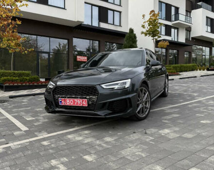 Ауді А4 2018 у Ужгороді на Automoto.ua Сірий Ауді А4, об'ємом двигуна 1.98 л та пробігом 175 тис. км за 19200 $, фото 1 на Automoto.ua