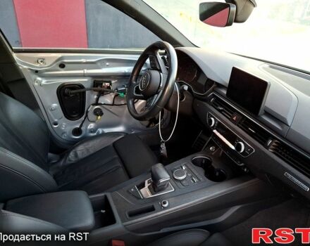 Серый Ауди А4, объемом двигателя 2 л и пробегом 111 тыс. км за 17999 $, фото 7 на Automoto.ua