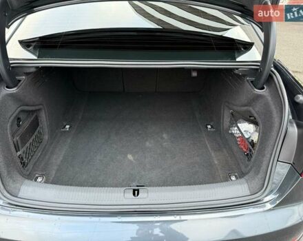 Сірий Ауді А4, об'ємом двигуна 1.98 л та пробігом 140 тис. км за 19999 $, фото 6 на Automoto.ua