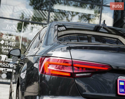 Ауді А4 2018 у Ужгороді на Automoto.ua Сірий Ауді А4, об'ємом двигуна 1.98 л та пробігом 175 тис. км за 19200 $, фото 6 на Automoto.ua