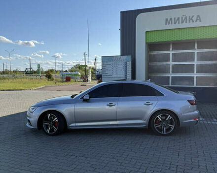 Ауді А4 2018 у Ужгороді на Automoto.ua Сірий Ауді А4, об'ємом двигуна 2 л та пробігом 143 тис. км за 24999 $, фото 2 на Automoto.ua