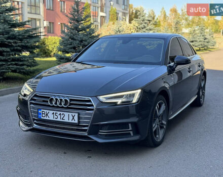 Ауді А4 2018 у Рівному на Automoto.ua Сірий Ауді А4, об'ємом двигуна 2 л та пробігом 76 тис. км за 23499 $, фото 5 на Automoto.ua