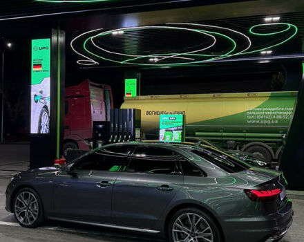 Ауді А4 2019 у Дніпро (Дніпропетровську) на Automoto.ua Сірий Ауді А4, об'ємом двигуна 2 л та пробігом 90 тис. км за 27200 $, фото 15 на Automoto.ua