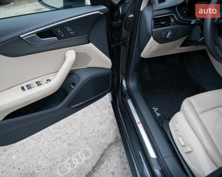 Сірий Ауді А4, об'ємом двигуна 1.98 л та пробігом 61 тис. км за 24999 $, фото 23 на Automoto.ua