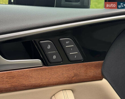 Ауді А4 2020 у Києві на Automoto.ua Сірий Ауді А4, об'ємом двигуна 1.98 л та пробігом 72 тис. км за 31499 $, фото 10 на Automoto.ua
