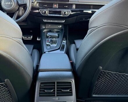Сірий Ауді А4, об'ємом двигуна 2 л та пробігом 60 тис. км за 17500 $, фото 17 на Automoto.ua