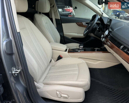 Ауді А4 2020 у Києві на Automoto.ua Сірий Ауді А4, об'ємом двигуна 1.98 л та пробігом 72 тис. км за 31499 $, фото 37 на Automoto.ua