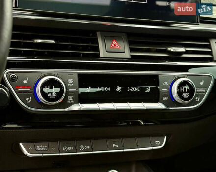 Сірий Ауді А4, об'ємом двигуна 2 л та пробігом 23 тис. км за 35900 $, фото 30 на Automoto.ua