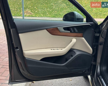 Ауді А4 2020 у Києві на Automoto.ua Сірий Ауді А4, об'ємом двигуна 1.98 л та пробігом 72 тис. км за 31499 $, фото 8 на Automoto.ua