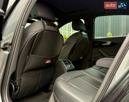 Сірий Ауді А4, об'ємом двигуна 2 л та пробігом 23 тис. км за 35900 $, фото 26 на Automoto.ua