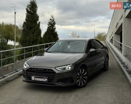 Ауді А4 2020 у Києві на Automoto.ua Сірий Ауді А4, об'ємом двигуна 1.98 л та пробігом 72 тис. км за 31499 $, фото 1 на Automoto.ua