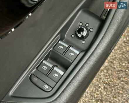 Сірий Ауді А4, об'ємом двигуна 2 л та пробігом 23 тис. км за 35900 $, фото 43 на Automoto.ua