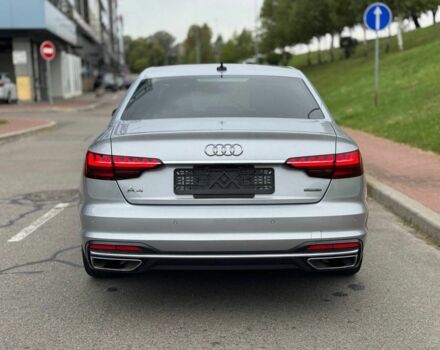 Серый Ауди А4, объемом двигателя 2 л и пробегом 140 тыс. км за 23400 $, фото 5 на Automoto.ua