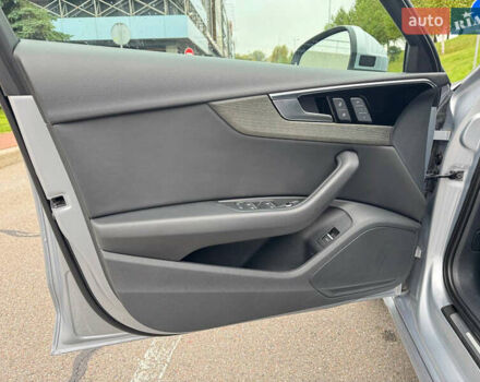 Серый Ауди А4, объемом двигателя 1.98 л и пробегом 141 тыс. км за 20900 $, фото 9 на Automoto.ua