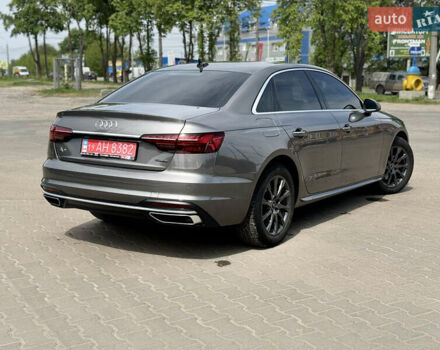Сірий Ауді А4, об'ємом двигуна 2 л та пробігом 52 тис. км за 23200 $, фото 5 на Automoto.ua