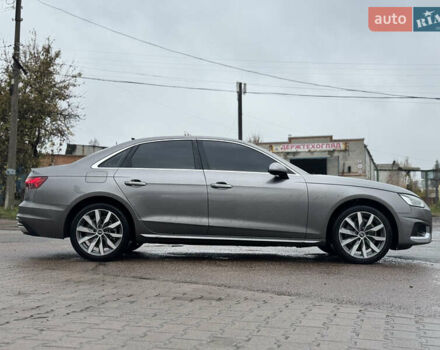 Сірий Ауді А4, об'ємом двигуна 1.98 л та пробігом 32 тис. км за 25500 $, фото 7 на Automoto.ua
