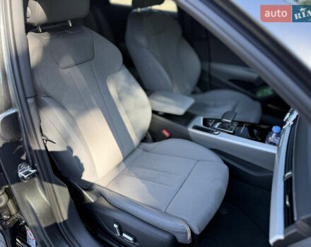 Серый Ауди А4, объемом двигателя 1.98 л и пробегом 26 тыс. км за 55500 $, фото 25 на Automoto.ua