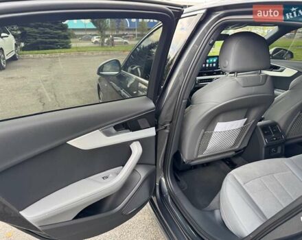 Ауди А4 2023 в Киеве на Automoto.ua Серый Ауди А4, объемом двигателя 2 л и пробегом 28 тыс. км за 54000 $, фото 71 на Automoto.ua