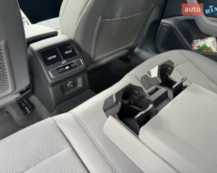 Ауди А4 2023 в Киеве на Automoto.ua Серый Ауди А4, объемом двигателя 2 л и пробегом 28 тыс. км за 54000 $, фото 76 на Automoto.ua