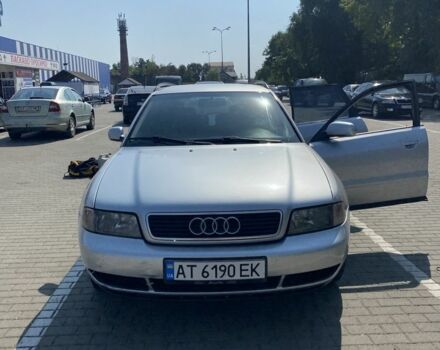 Серый Ауди А4, объемом двигателя 1.6 л и пробегом 280 тыс. км за 2400 $, фото 4 на Automoto.ua