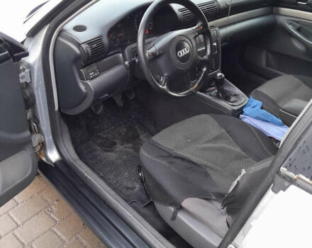 Серый Ауди А4, объемом двигателя 1.8 л и пробегом 411 тыс. км за 2600 $, фото 3 на Automoto.ua