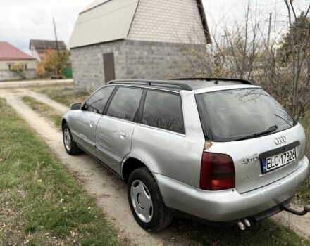 Сірий Ауді А4, об'ємом двигуна 2.5 л та пробігом 390 тис. км за 1350 $, фото 5 на Automoto.ua