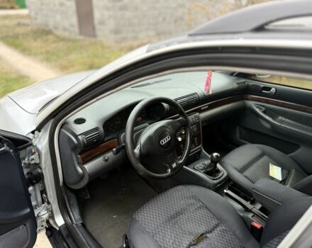 Сірий Ауді А4, об'ємом двигуна 2.5 л та пробігом 390 тис. км за 1350 $, фото 11 на Automoto.ua