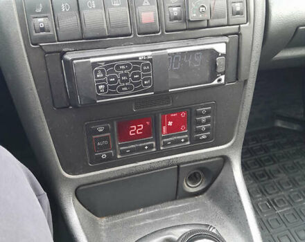 Серый Ауди А4, объемом двигателя 1.8 л и пробегом 411 тыс. км за 2600 $, фото 1 на Automoto.ua