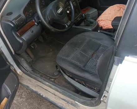 Сірий Ауді А4, об'ємом двигуна 2.5 л та пробігом 400 тис. км за 1700 $, фото 5 на Automoto.ua