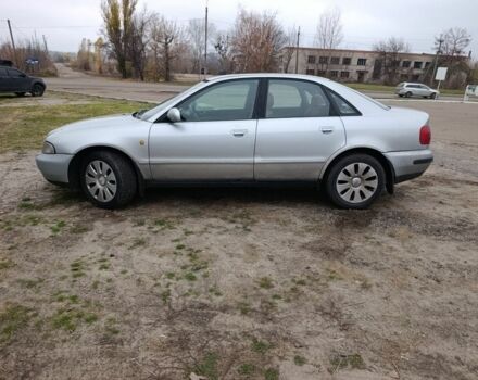 Серый Ауди А4, объемом двигателя 1.9 л и пробегом 400 тыс. км за 2000 $, фото 1 на Automoto.ua