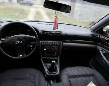 Сірий Ауді А4, об'ємом двигуна 2.5 л та пробігом 390 тис. км за 1350 $, фото 9 на Automoto.ua