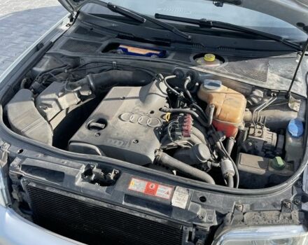 Серый Ауди А4, объемом двигателя 1.6 л и пробегом 376 тыс. км за 3900 $, фото 8 на Automoto.ua