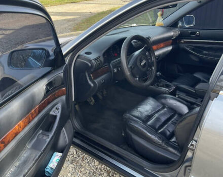 Серый Ауди А4, объемом двигателя 1.8 л и пробегом 328 тыс. км за 3800 $, фото 4 на Automoto.ua