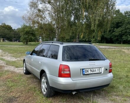 Серый Ауди А4, объемом двигателя 1.6 л и пробегом 376 тыс. км за 3900 $, фото 2 на Automoto.ua