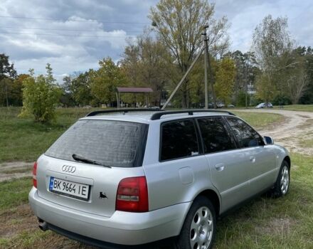 Серый Ауди А4, объемом двигателя 1.6 л и пробегом 376 тыс. км за 3900 $, фото 3 на Automoto.ua