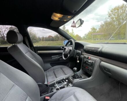 Серый Ауди А4, объемом двигателя 1.6 л и пробегом 376 тыс. км за 3900 $, фото 4 на Automoto.ua