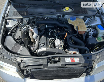 Серый Ауди А4, объемом двигателя 1.9 л и пробегом 221 тыс. км за 5200 $, фото 17 на Automoto.ua