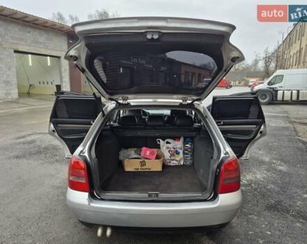 Сірий Ауді А4, об'ємом двигуна 2.5 л та пробігом 391 тис. км за 4100 $, фото 5 на Automoto.ua