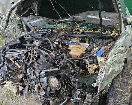 Сірий Ауді А4, об'ємом двигуна 1.9 л та пробігом 351 тис. км за 1300 $, фото 6 на Automoto.ua