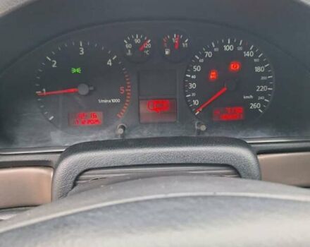 Серый Ауди А4, объемом двигателя 1.9 л и пробегом 350 тыс. км за 3750 $, фото 10 на Automoto.ua