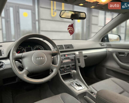 Сірий Ауді А4, об'ємом двигуна 1.8 л та пробігом 250 тис. км за 3999 $, фото 8 на Automoto.ua