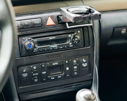 Ауді А4 2001 у Львові на Automoto.ua Сірий Ауді А4, об'ємом двигуна 1.9 л та пробігом 457 тис. км за 3750 $, фото 7 на Automoto.ua