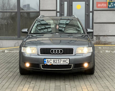 Сірий Ауді А4, об'ємом двигуна 1.8 л та пробігом 250 тис. км за 3999 $, фото 1 на Automoto.ua