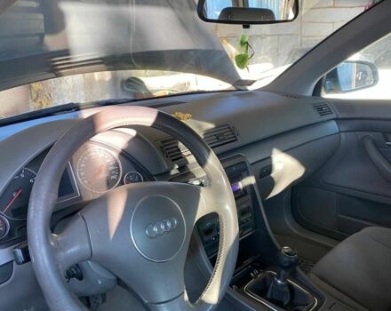 Ауді А4 2001 у Краматорске на Automoto.ua Сірий Ауді А4, об'ємом двигуна 1.8 л та пробігом 440 тис. км за 5300 $, фото 4 на Automoto.ua