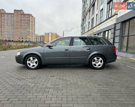 Сірий Ауді А4, об'ємом двигуна 1.8 л та пробігом 250 тис. км за 3999 $, фото 7 на Automoto.ua
